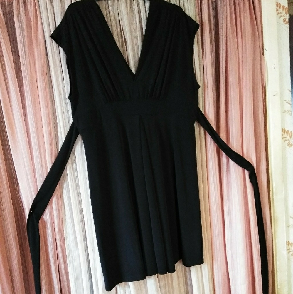 Dress - Picture 2 of 2
